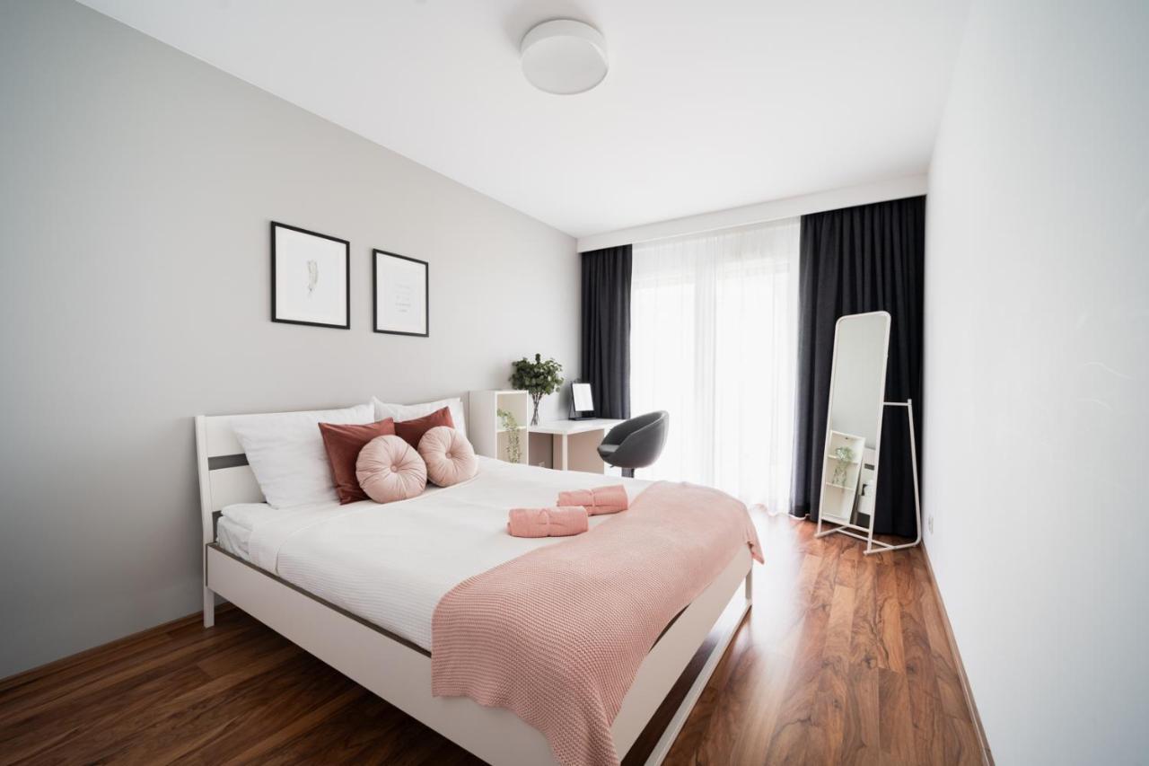 Big Apart - Atal Towers - 3 Rooms - Private Parking Place Wrocław Extérieur photo